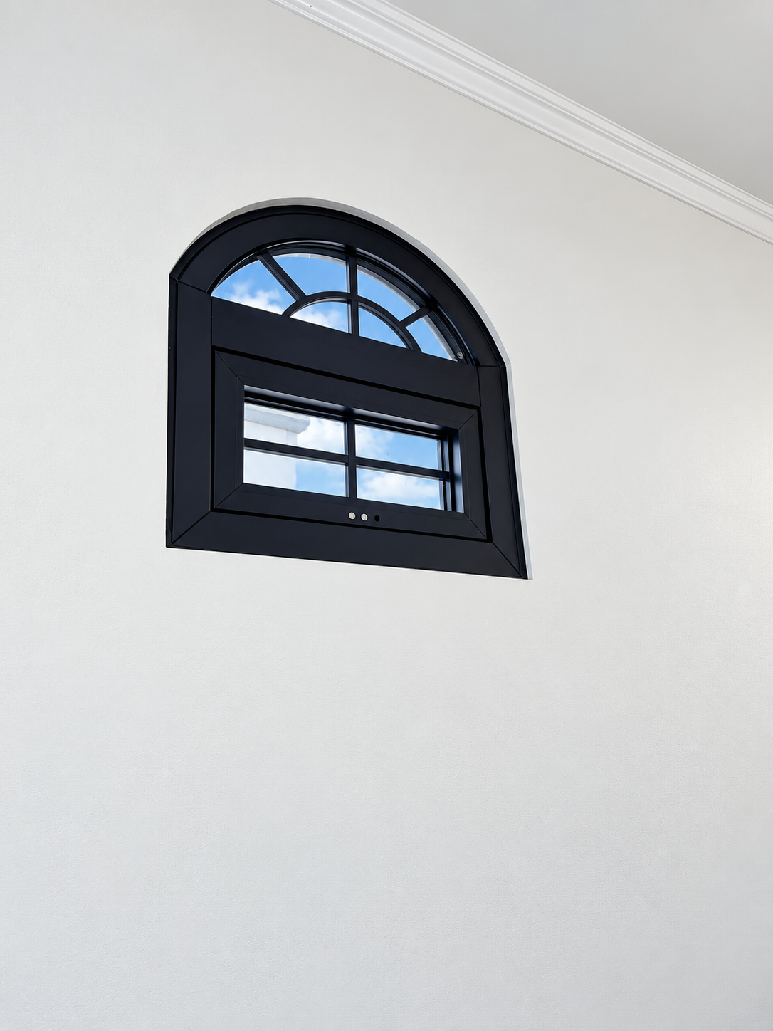 Arched aluminum window system at OTEC Laguna project